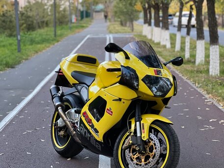 2002 Aprilia RSV Mille, жёлтый, 400000 рублей, вид 1