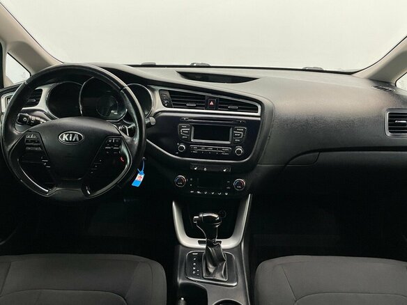 2018 Kia Ceed II Рестайлинг, чёрный, 1370000 рублей - вид 4