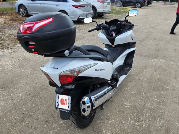 2016 Honda Silver Wing 400, белый, 500000 рублей - вид 5