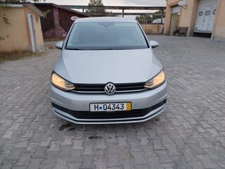 2017 Volkswagen Touran II, серебристый, 1595000 рублей, вид 2