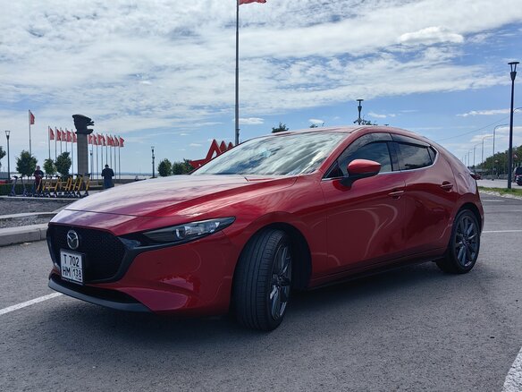 2019 Mazda 3 IV (BP), красный - вид 23