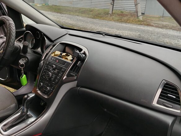 2011 Opel Astra J, чёрный, 900000 рублей - вид 4