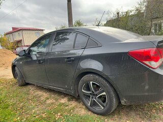 2010 Chevrolet Cruze I, чёрный, 700000 рублей, вид 4