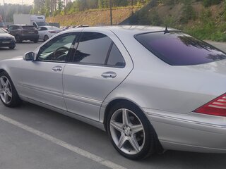 2004 Mercedes-Benz S-Класс 350 IV (W220) Рестайлинг, серый, 1800000 рублей, вид 5