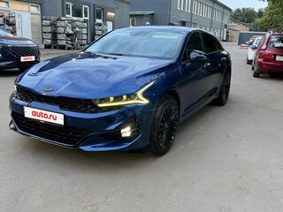 2020 Kia K5 III, синий, 2500000 рублей, вид 1