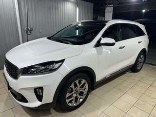 2019 Kia Sorento III Prime Рестайлинг, белый, 3650000 рублей, вид 1