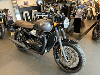 2025 Triumph Bonneville T120, чёрный, 1600000 рублей, вид 3