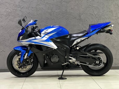 2007 Honda CBR 600RR, синий, 680000 рублей, вид 2