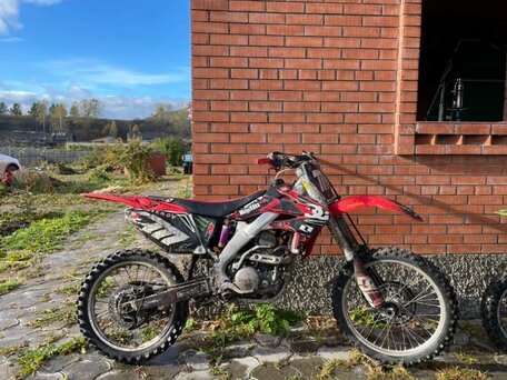 2009 Honda CRF 250R, красный, 259000 рублей, вид 1