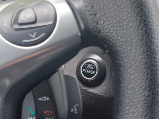 2011 Ford Focus III, белый, 790000 рублей, вид 3