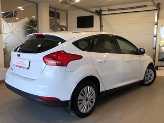 2016 Ford Focus III Рестайлинг, белый, 1077000 рублей, вид 3
