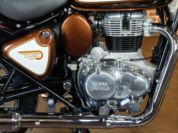 2026 Royal Enfield Classic 350, коричневый, 502000 рублей - вид 16