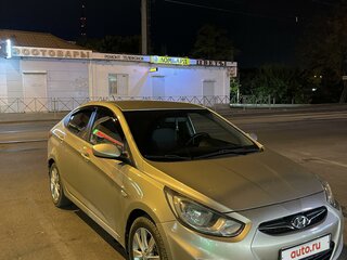 2011 Hyundai Solaris I, бежевый, 980000 рублей, вид 2