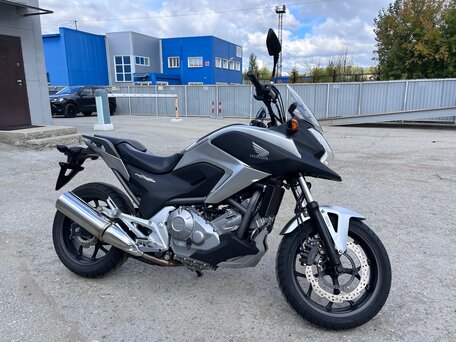 2013 Honda NC 700X, серебристый, 670000 рублей, вид 1