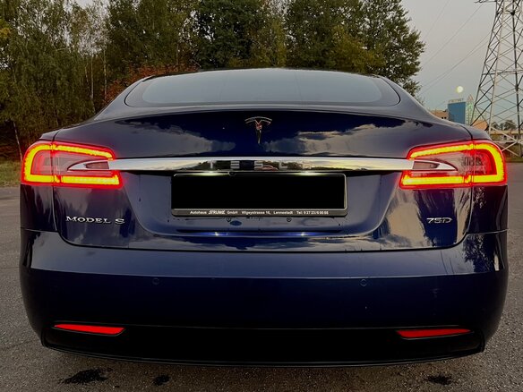 2019 Tesla Model S 75D I Рестайлинг, синий, 2500000 рублей - вид 13