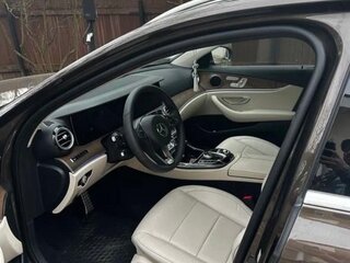 2017 Mercedes-Benz E-Класс 220 d V (W213, S213, C238), коричневый, 3490000 рублей, вид 4