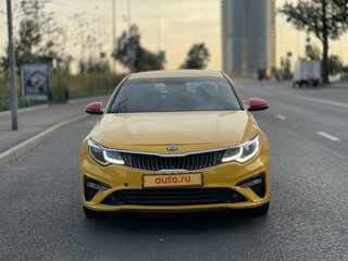 2019 Kia Optima IV Рестайлинг, белый, 1400000 рублей, вид 2