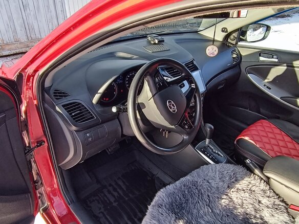 2011 Hyundai Solaris I, красный, 840000 рублей - вид 10