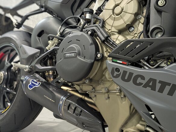 2024 Ducati Streetfighter V4, серый, 2850000 рублей - вид 4