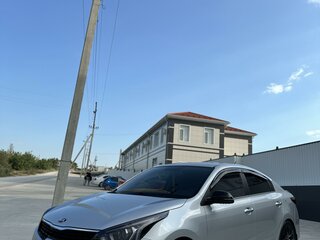 2021 Kia Rio IV Рестайлинг, серый, 2360000 рублей, вид 3