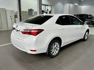 2018 Toyota Corolla XI (E160, E170, E180) Рестайлинг 1, белый, 1950000 рублей, вид 5