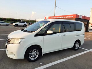 2011 Nissan Serena IV (C26), белый, 1170000 рублей, вид 2