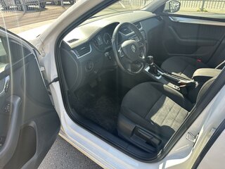 2015 Skoda Octavia III (A7), белый, 1699000 рублей, вид 5