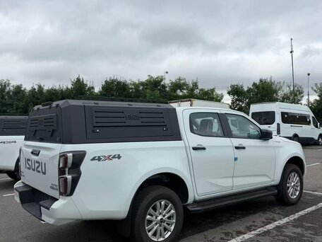 2026 Isuzu D-MAX, белый, 5030560 рублей, вид 5