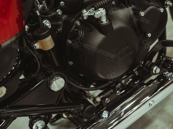 2026 Royal Enfield Meteor, красный, 528000 рублей - вид 17