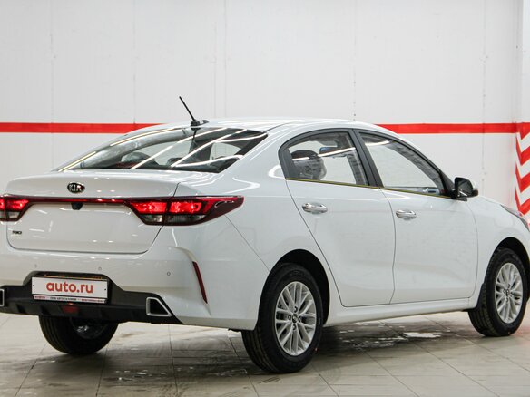 2020 Kia Rio IV Рестайлинг, белый - вид 8
