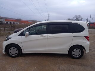 2011 Honda Freed I, белый, 1150000 рублей, вид 5
