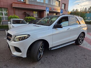 2018 Mercedes-Benz GLE 400 9G-Tronic I (W166), белый, 4350000 рублей, вид 2