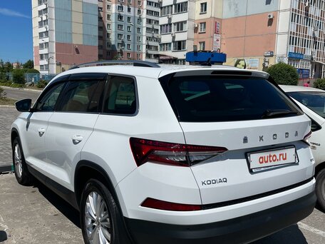 2022 Skoda Kodiaq I Рестайлинг, белый, 3117000 рублей, вид 2