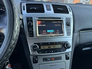 2011 Toyota Avensis III Рестайлинг, чёрный, 860000 рублей, вид 3