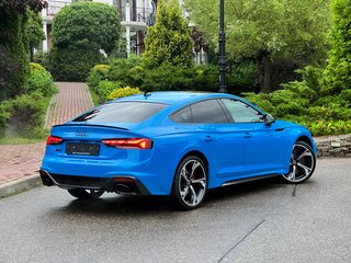 2021 Audi RS 5 Sportback II (F5) Рестайлинг, синий, 7750000 рублей, вид 4