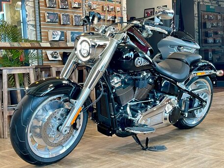 2025 Harley-Davidson Fat Boy, чёрный, 3850000 рублей, вид 3