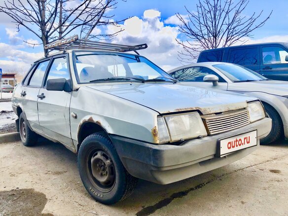 2002 Lada (ВАЗ) 21099, серебристый, 120000 рублей