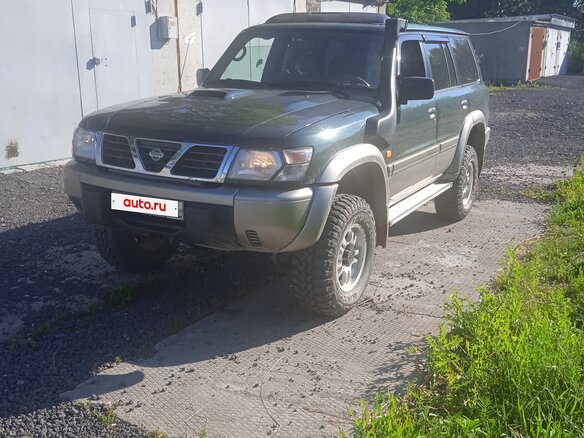 1998 Nissan Patrol V (Y61), зелёный, 850000 рублей