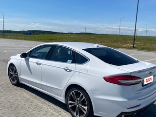 2020 Ford Fusion (North America) II Рестайлинг, белый, 1561000 рублей, вид 4