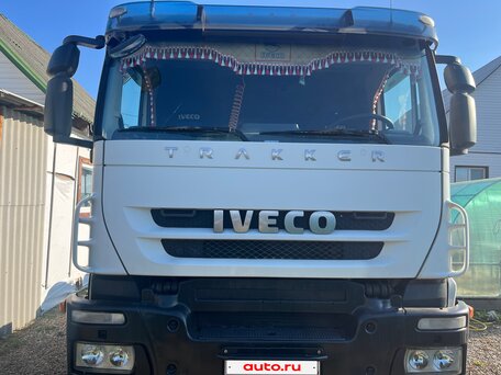 2011 Iveco Trakker, белый, 3400000 рублей, вид 2