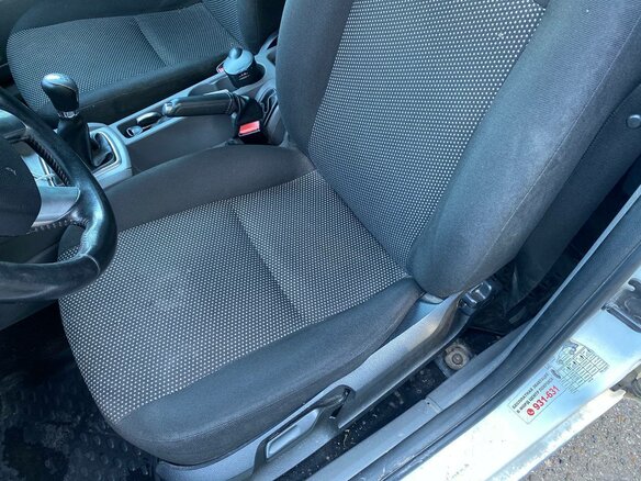 2010 Ford Focus II Рестайлинг, белый, 450000 рублей - вид 16