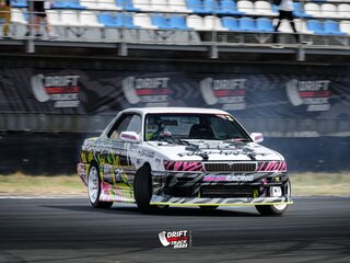 1992 Nissan Laurel VI (C33), зелёный, 800000 рублей, вид 1