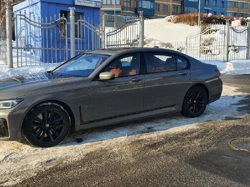 2020 BMW 7 серии Long 750Ld xDrive VI (G11/G12) Рестайлинг, серый, 8900000 рублей - вид 3