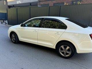2017 Skoda Rapid I Рестайлинг, белый, 1270000 рублей, вид 2