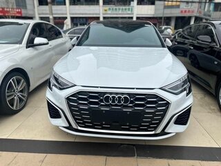 2021 Audi A3 35 TFSI IV (8Y), белый, 2100000 рублей, вид 2