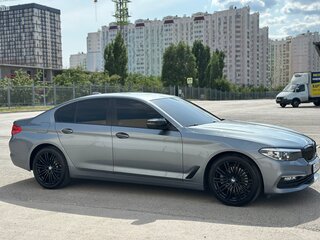 2018 BMW 5 серии 520d xDrive VII (G30/G31/G38), серый, 3700000 рублей, вид 4