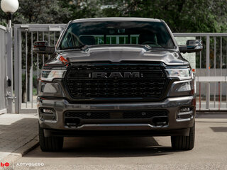 2026 Ram 1500 Crew Cab V Рестайлинг, серый, 9900000 рублей, вид 3