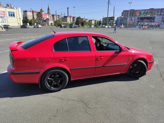 2001 Skoda Octavia I (A4) Рестайлинг, красный, 1000000 рублей, вид 3