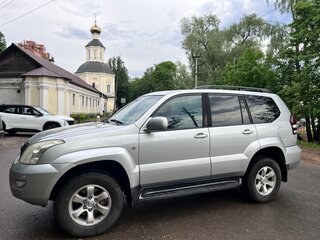 2007 Toyota Land Cruiser Prado 4-speed 120 Series Рестайлинг, серебристый, 1950000 рублей, вид 4