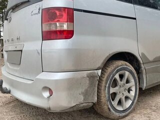 2001 Toyota Noah I (R60), серый, 850000 рублей, вид 4